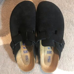 Birkenstock soft bed Boston in black suede